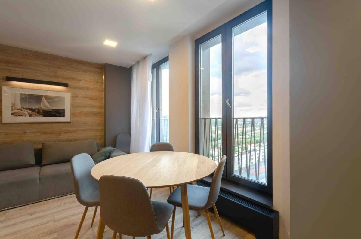 Petrovdom 190-199-216 In Spacious Apartments At Rc New York Concept House Kiev Buitenkant foto